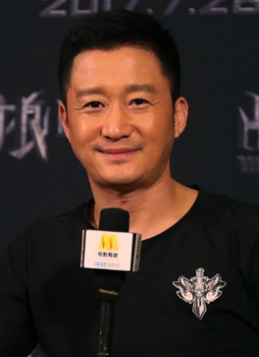 厨房里摸着岳乳丰满
